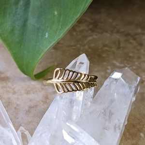 🦋LAST 1🦋 NWT Baizaar Curling Leaf Ring